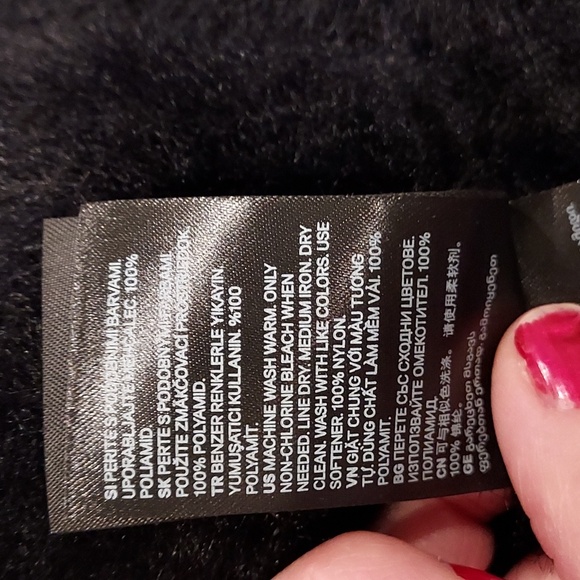 H & M Divided Black Faux Fur Cropped Long Sleeve Wide Neck Sweater Size Small - Picture 9 of 11